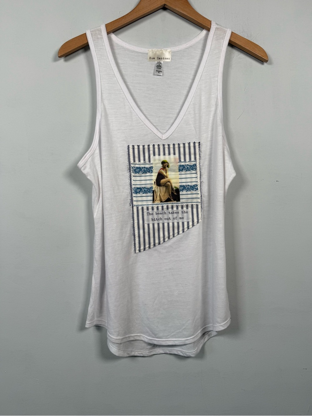 White V-Neck Fabric Beach Collage Graphic Tank Top, Size XL, Like New!